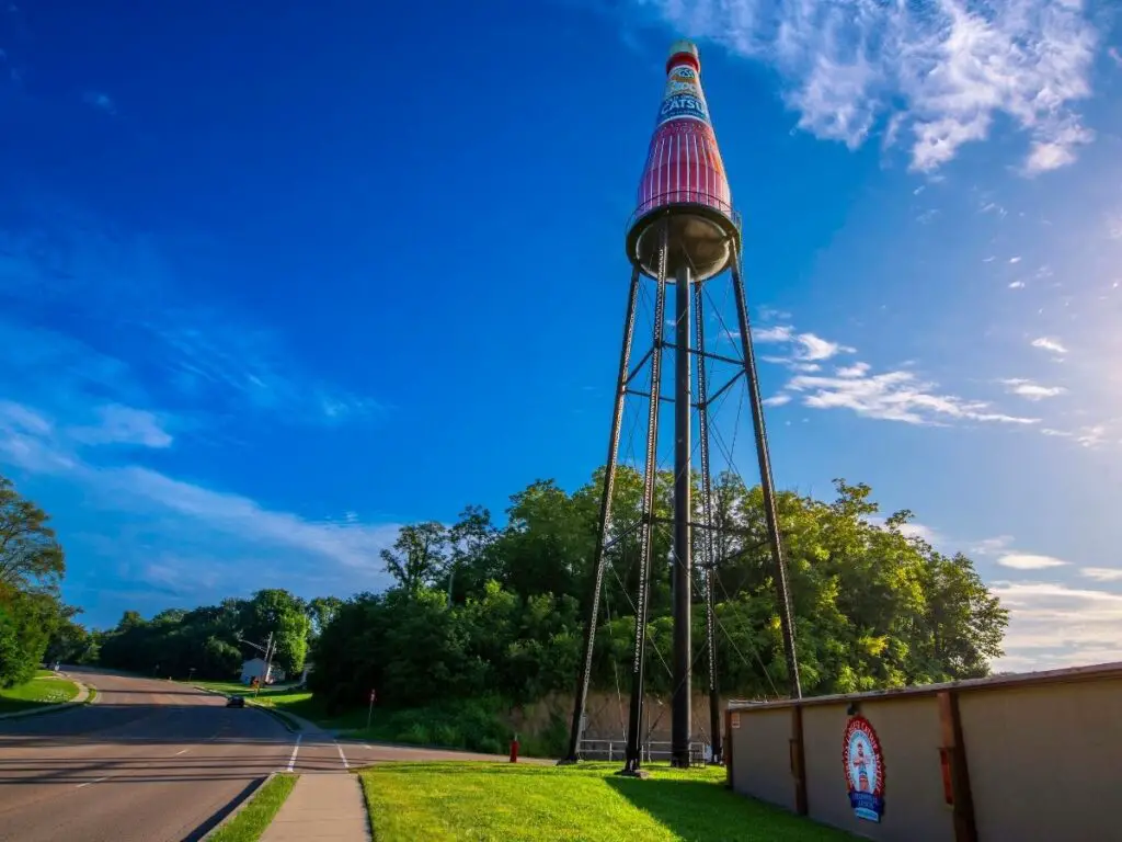 Catsup bottle water tower in Collinsville IL