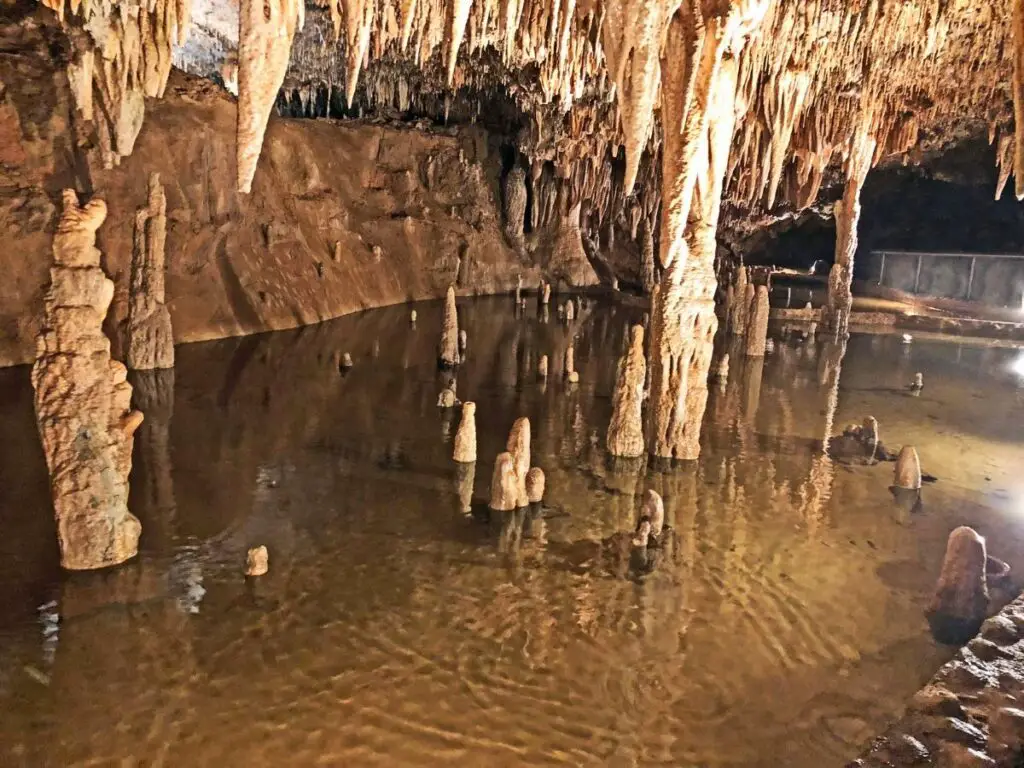 Inside the Meramec Caverns in Missouri