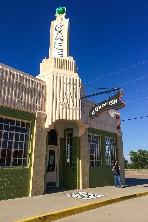 U drop inn cafe in Shamrock Texas