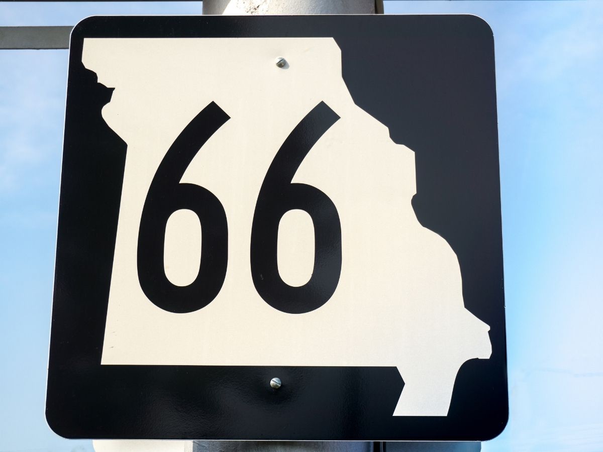 Road sign along Route 66 in Missouri
