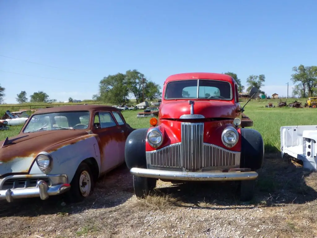 rusty cars on Route 66 in Texas