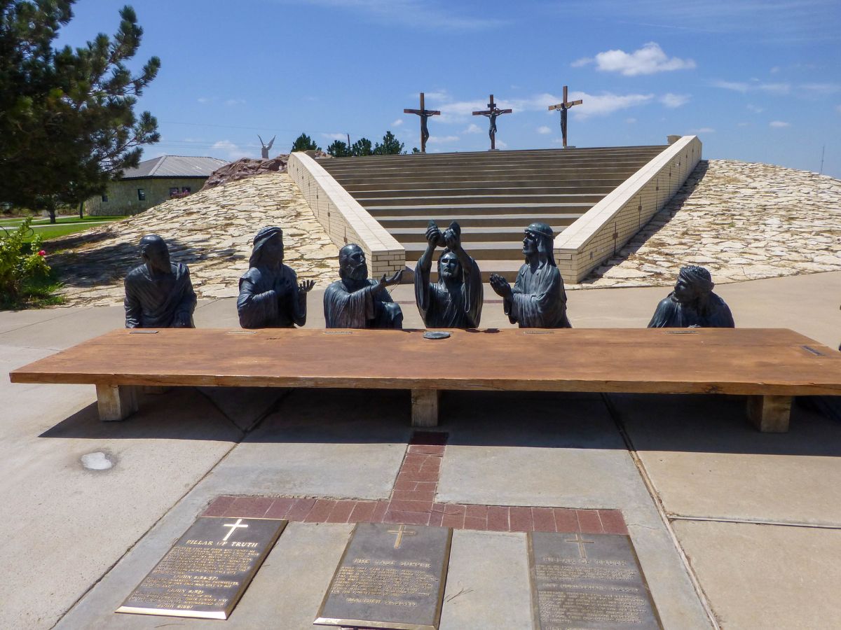 The Giant Cross in Texas - how to visit this Route 66 site - Lost on 66